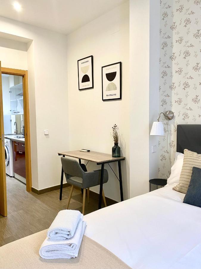 Apartamentos Fuencarral Madrid Buitenkant foto